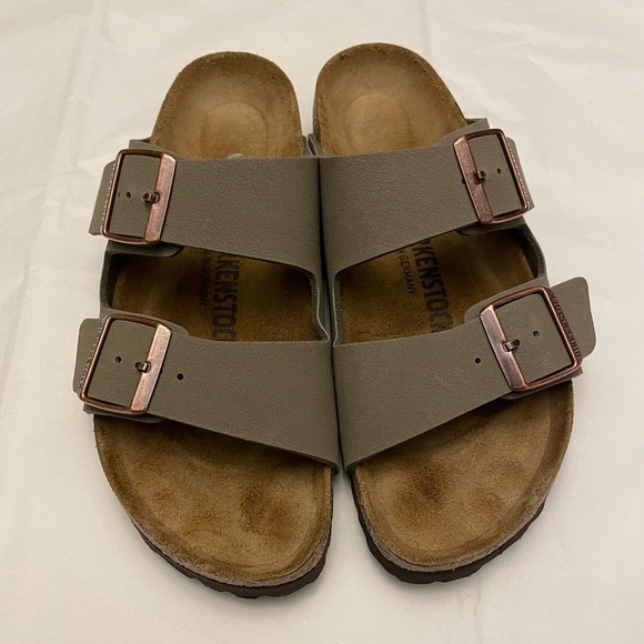 Birkenstock Shoes - Birkenstocks!! Barely worn